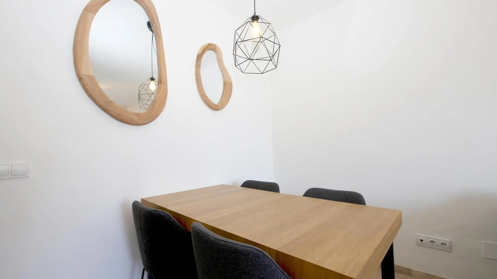 Estepona Port Apartment Sunny